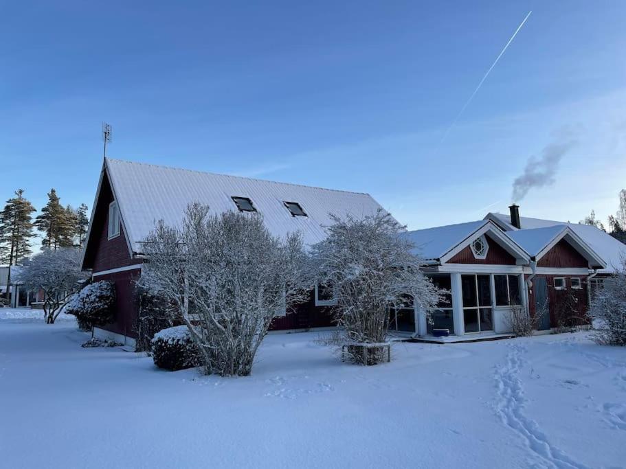 Familjevaenligt Hus Naera Isaberg! Vila Hestra Exterior foto